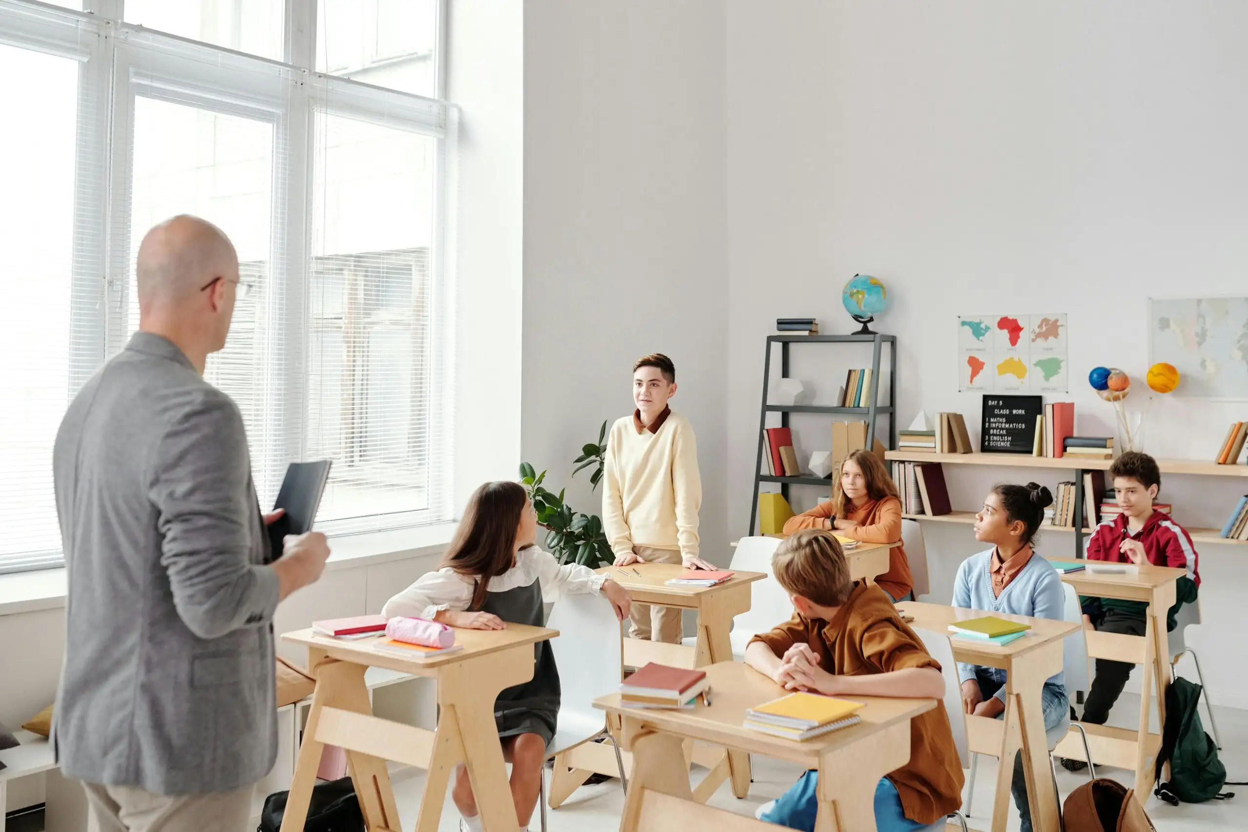 Gekke grap op school: kind in wieg? - Uitleg voor kleuters