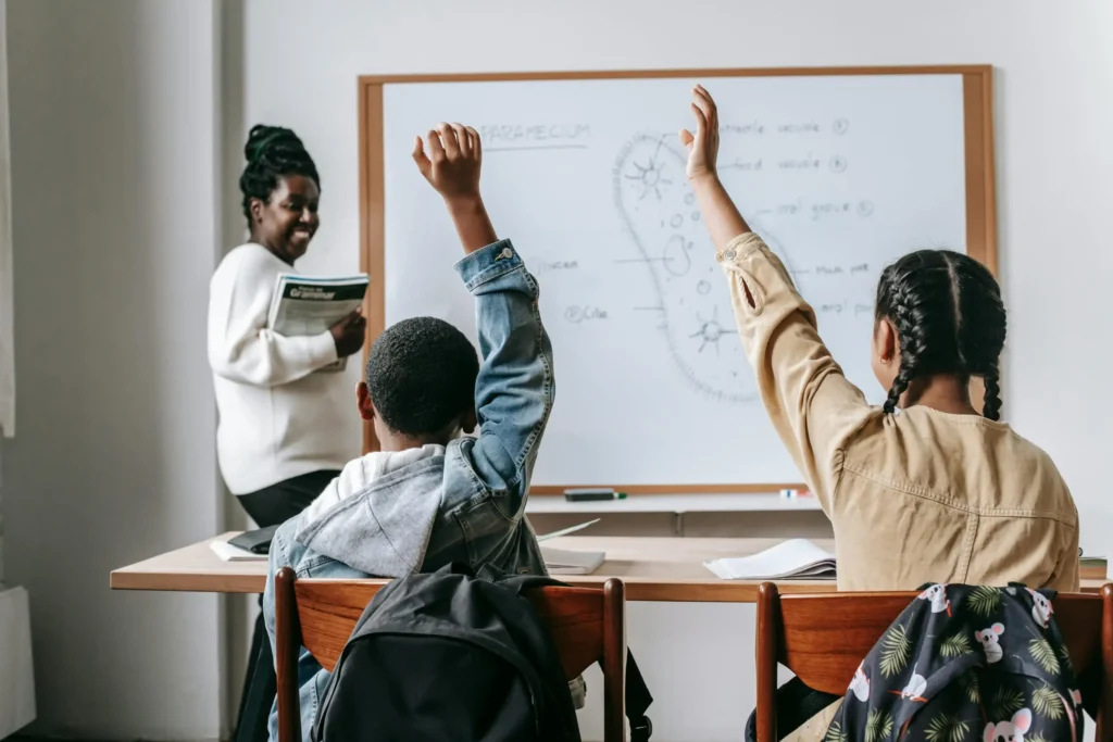 Kind opgetild: grap of grensoverschrijdend? - Uitleg voor kleuters