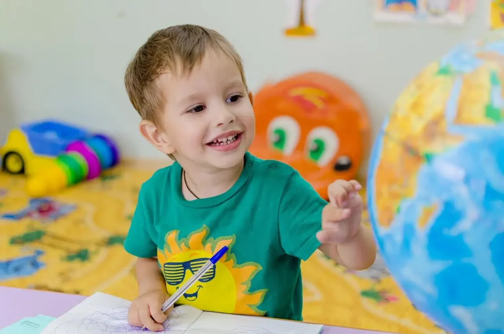 Kleuter in poppenwieg: grap of misbruik? - Uitleg voor kleuters